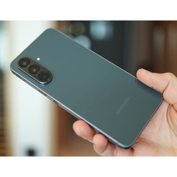 گوشی موبایل سامسونگ مدل Galaxy A56 دو سیم کارت ظرفیت 128 گیگابایت و رم 8 گیگابایت - ویتنام - به همراه شارژر 45 وات سامسونگ