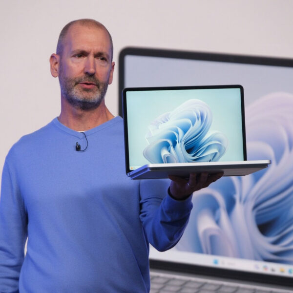 لپ تاپ 14.4 اینچی مایکروسافت مدل Surface Laptop Studio 2-i7 13700H-64GB LPDDR5x-1SSD-RTX4060-Touch
