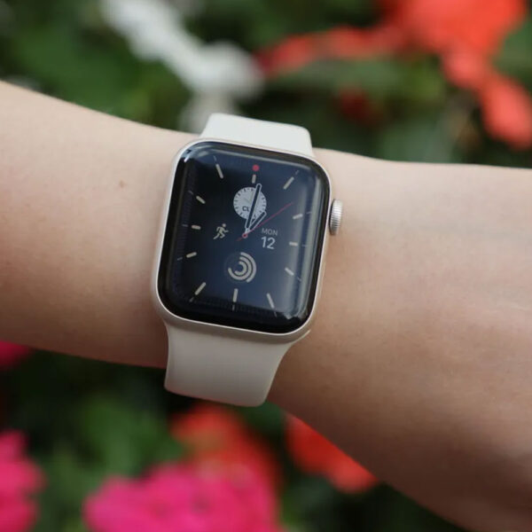 خرید و قیمت | ساعت هوشمند اپل مدل SE Aluminum Case 44mm With Sport Loop Band